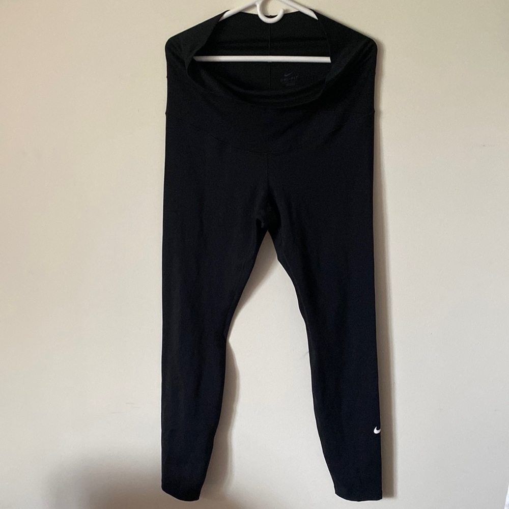 NikeOne Women’s High Waisted Maternity Leggings